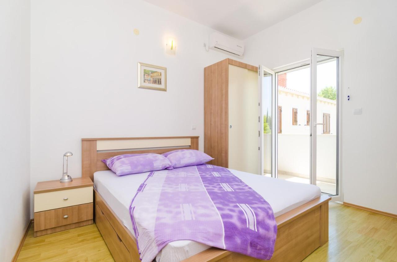 Rooms & Apartments Barisic مْليني الغرفة الصورة