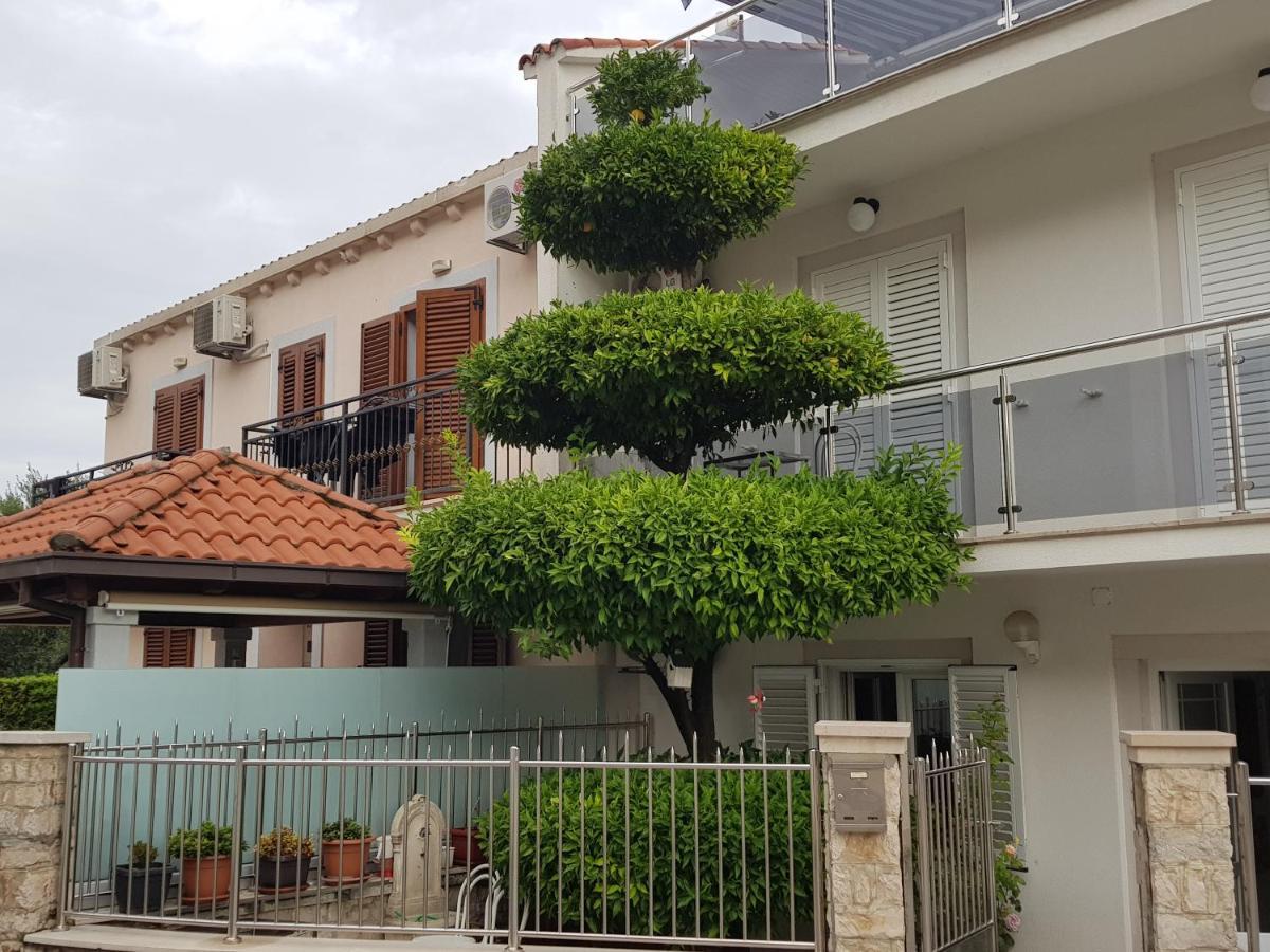 Rooms & Apartments Barisic مْليني المظهر الخارجي الصورة