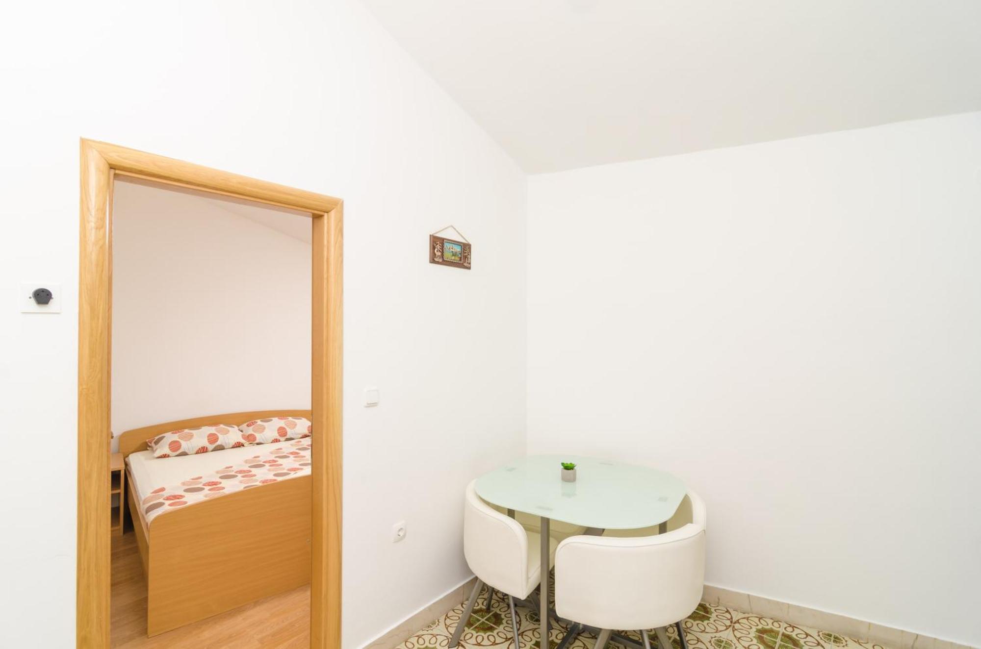Rooms & Apartments Barisic مْليني الغرفة الصورة