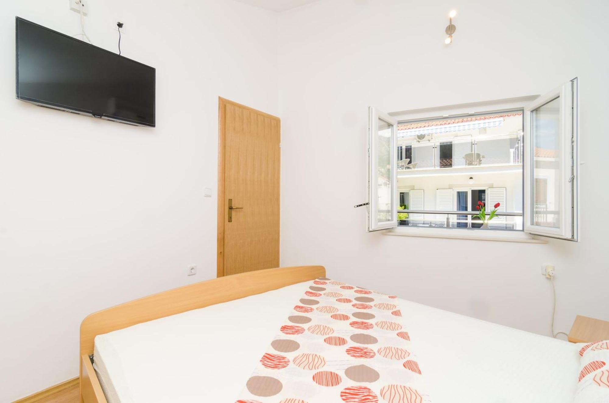 Rooms & Apartments Barisic مْليني الغرفة الصورة
