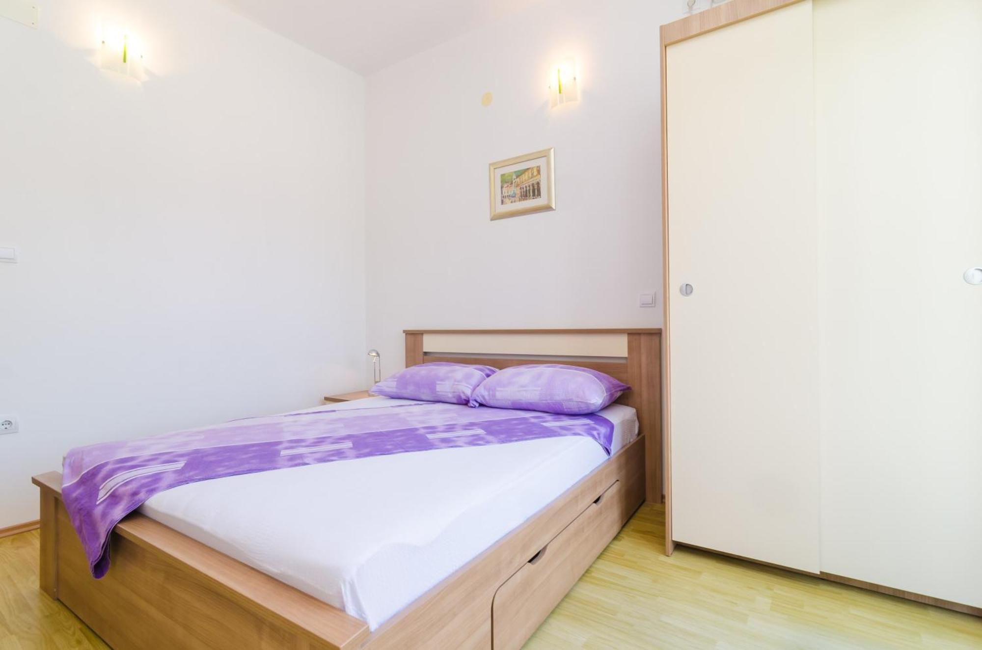 Rooms & Apartments Barisic مْليني الغرفة الصورة