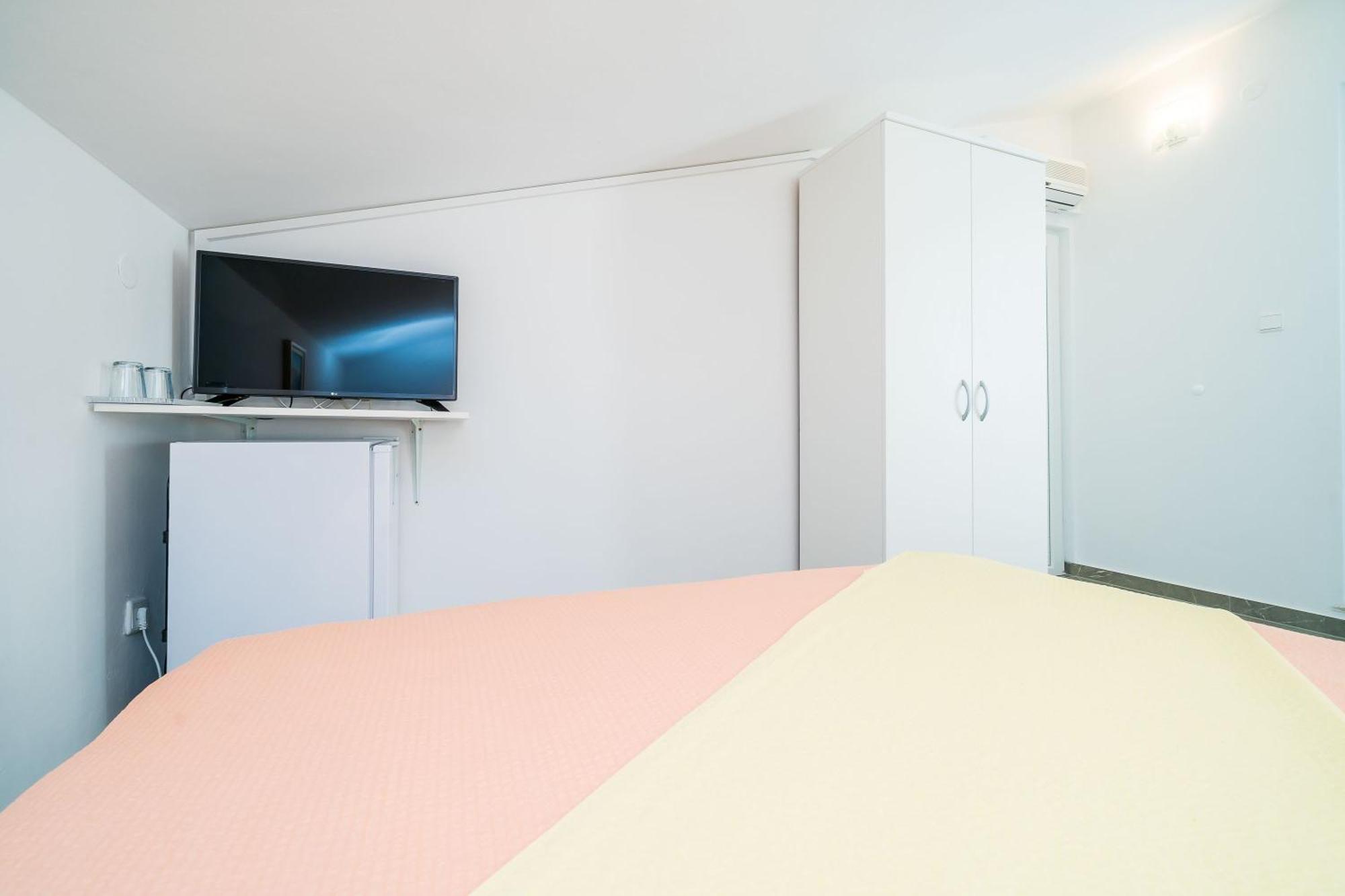 Rooms & Apartments Barisic مْليني الغرفة الصورة